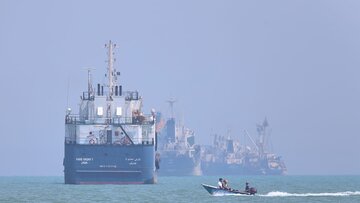 Hürmüz Boğazı’ndan Geçen Yük Gemisi Sayısı Bir Günde Yarıya Düştü