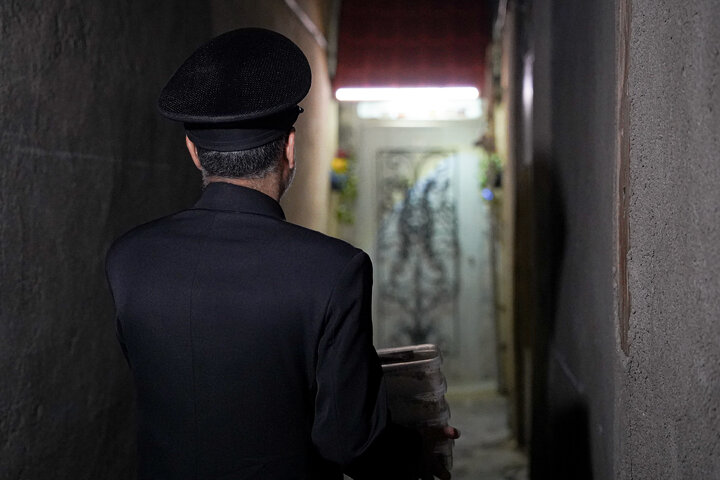 Photos: Distribution of 20,000 servings of blessed food by Razavi Shrine in memory of martyred leader of Revolution – 2