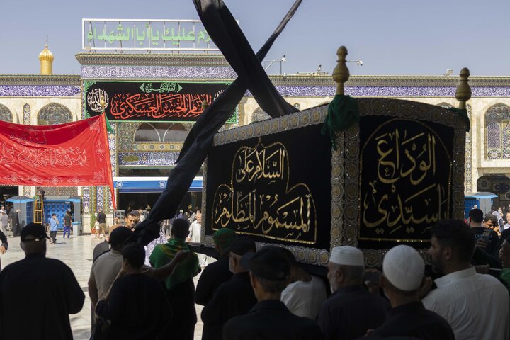 تقرير مصور/ تشييع النعش الرمزي للإمام الحسن العسكري (ع) عند العتبتين المقدستين بكربلاء