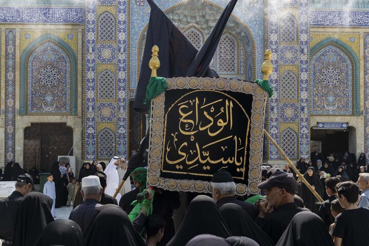 تقرير مصور/ تشييع النعش الرمزي للإمام الحسن العسكري (ع) عند العتبتين المقدستين بكربلاء