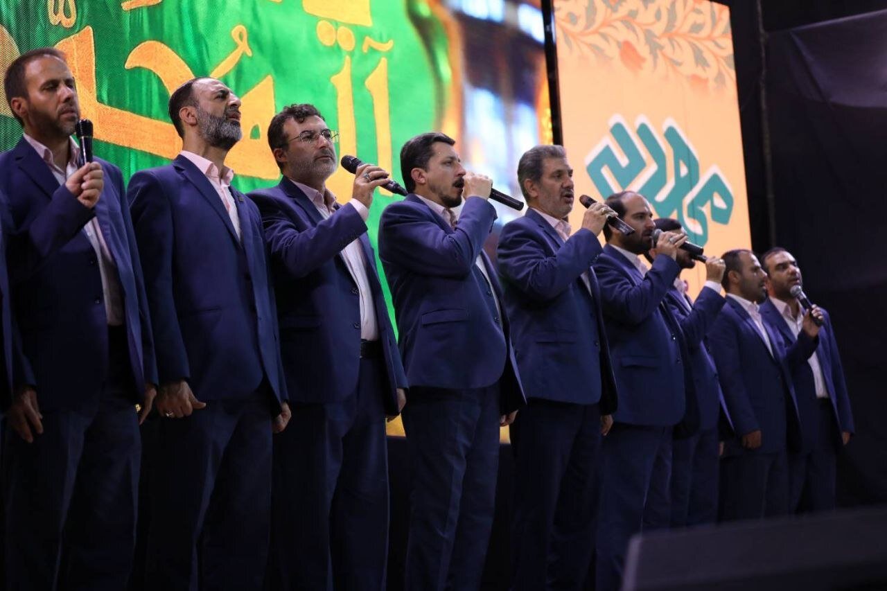 منتظران ظهور در میدان ولیعصر(عج) گرد هم آمدند