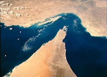 Continuazione delle illusioni del presidente americano sulla proprietà dello Stretto di Hormuz