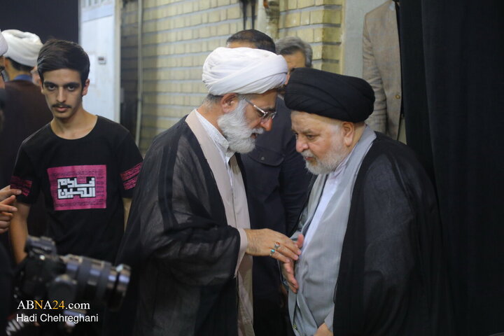 تقرير مصور/ مراسم إحياء الذكرى الأربعينية لدفن الشهيد القائد السيد الخامنئي" في مكتب المرجع السيستاني