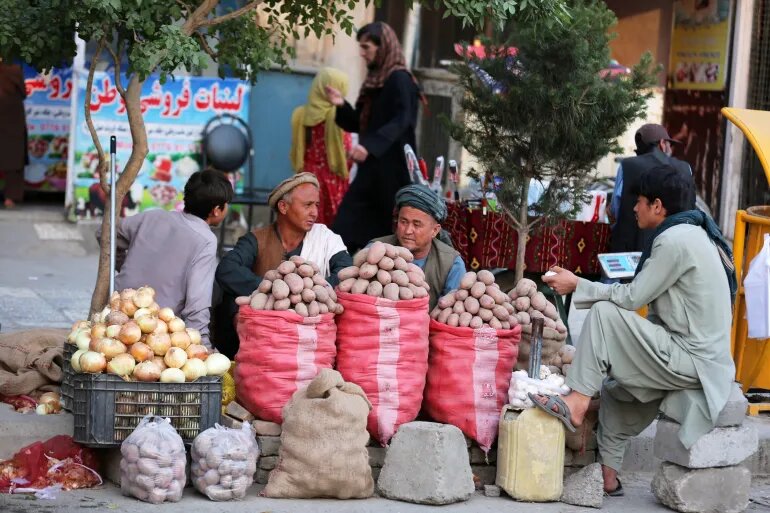 افغانستان پس از پنج سال حکومت طالبان؛ آرامش امنیتی در برابر تلخی واقعیت اقتصادی