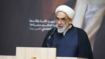 ممثل قائد الثورة الاسلامية: مراسم التشييع جسّدت عمق التلاحم بين الشعب الإيراني والعراقي