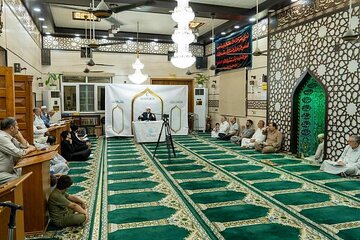 تقديم محاضرة حول فلسفة الزهد في فكر الإمام علي (عليه السلام)