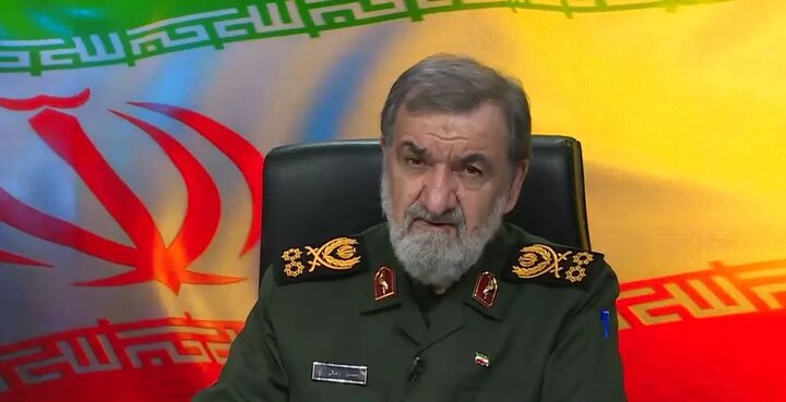هشدار سرلشکر رضایی نسبت به همراهی هر کشوری در جنگ اقتصادی با ایران