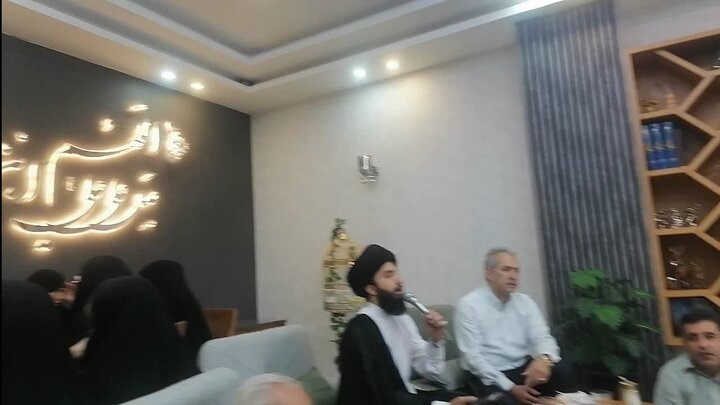 تقرير مصور/ جمعة الامام المنتظر العالمية تقيم حفلا بمناسبة تتويج الامام الاعظم (عج)