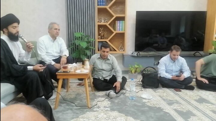 تقرير مصور/ جمعة الامام المنتظر العالمية تقيم حفلا بمناسبة تتويج الامام الاعظم (عج)