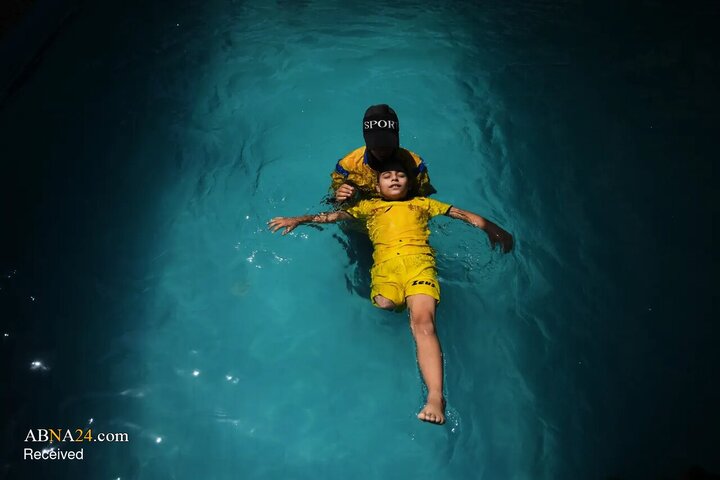 Photos: Swim training for amputee children in Gaza