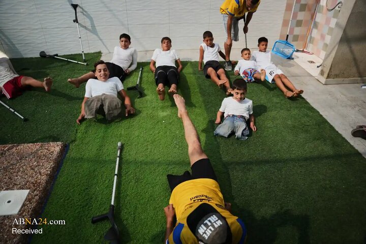 Photos: Swim training for amputee children in Gaza
