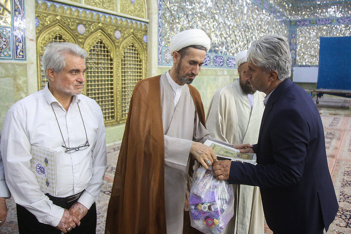 Photos: Dust-cleaning ceremony of Hazrat Masoumeh shrine by Arbaeen servants