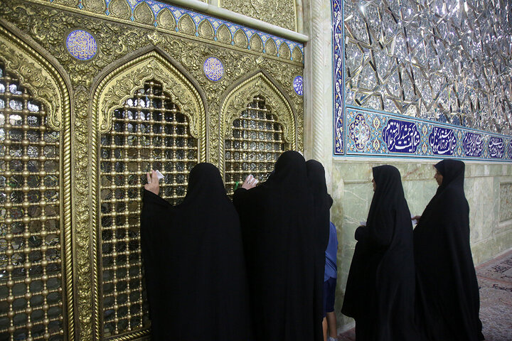 Photos: Dust-cleaning ceremony of Hazrat Masoumeh shrine by Arbaeen servants