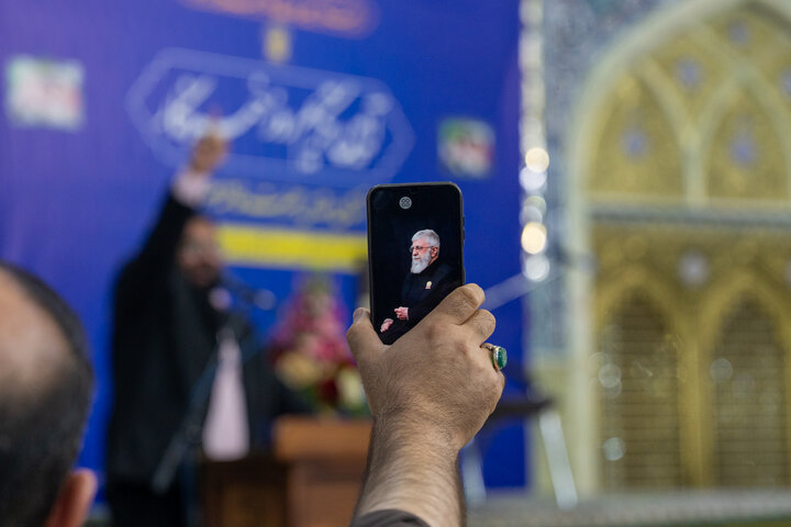 Photos: Dust-cleaning ceremony of Hazrat Masoumeh Holy Shrine with presence of Qom journalists
