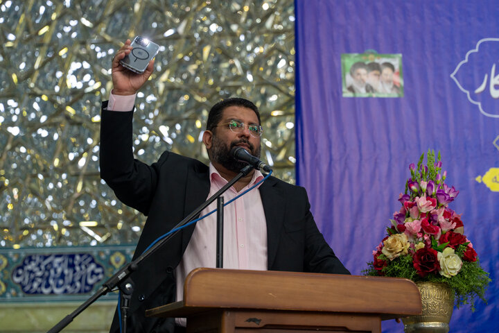Photos: Dust-cleaning ceremony of Hazrat Masoumeh Holy Shrine with presence of Qom journalists