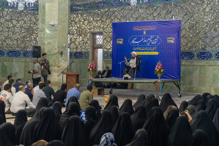 Photos: Dust-cleaning ceremony of Hazrat Masoumeh Holy Shrine with presence of Qom journalists