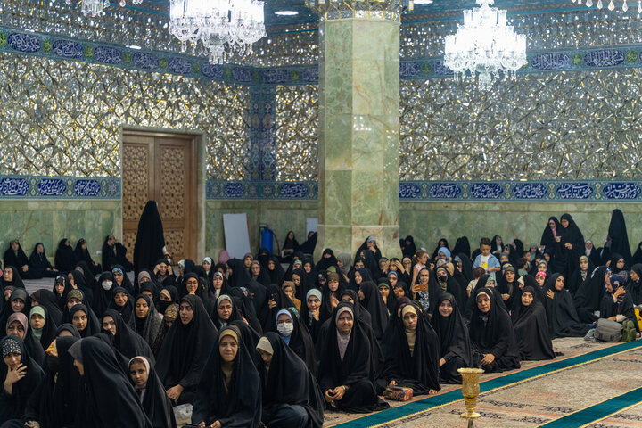 Photos: Dust-cleaning ceremony of Hazrat Masoumeh Holy Shrine with presence of Qom journalists