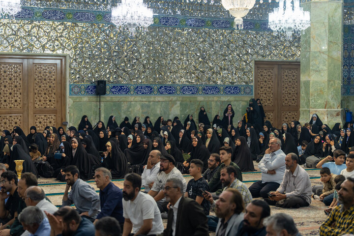 Photos: Dust-cleaning ceremony of Hazrat Masoumeh Holy Shrine with presence of Qom journalists