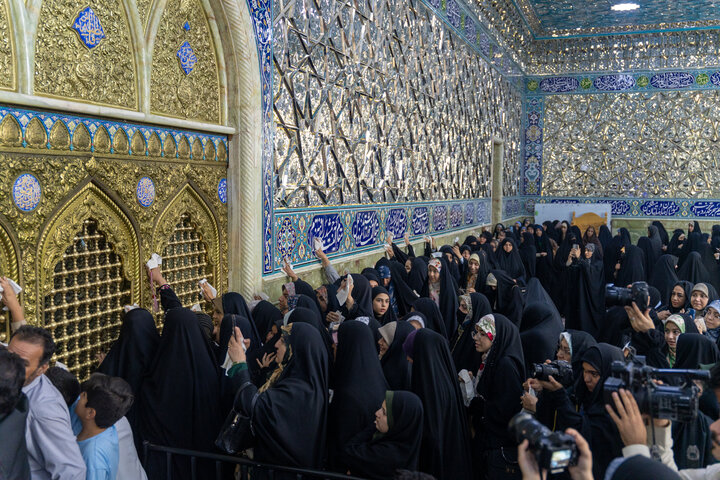 Photos: Dust-cleaning ceremony of Hazrat Masoumeh Holy Shrine with presence of Qom journalists