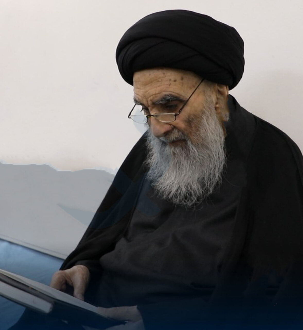 تقرير مصور/ صورة حديثة للمرجع الاعلى السيد علي السيستاني