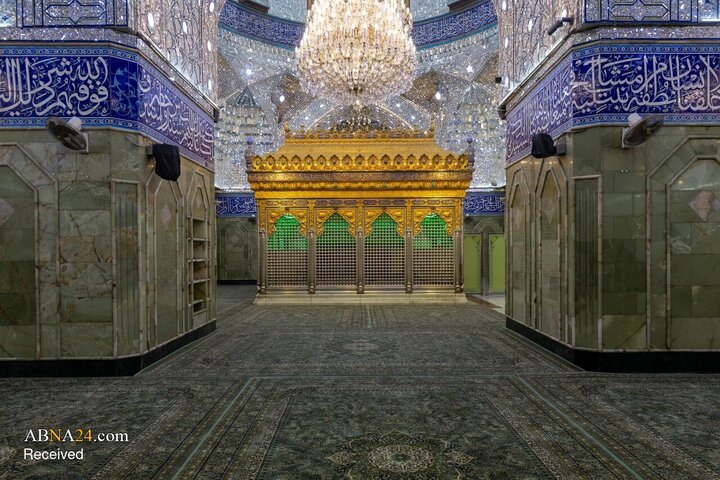 شست‌وشوی حرم مطهر حضرت ابوالفضل العباس(ع) پس از پایان ایام محرم و صفر