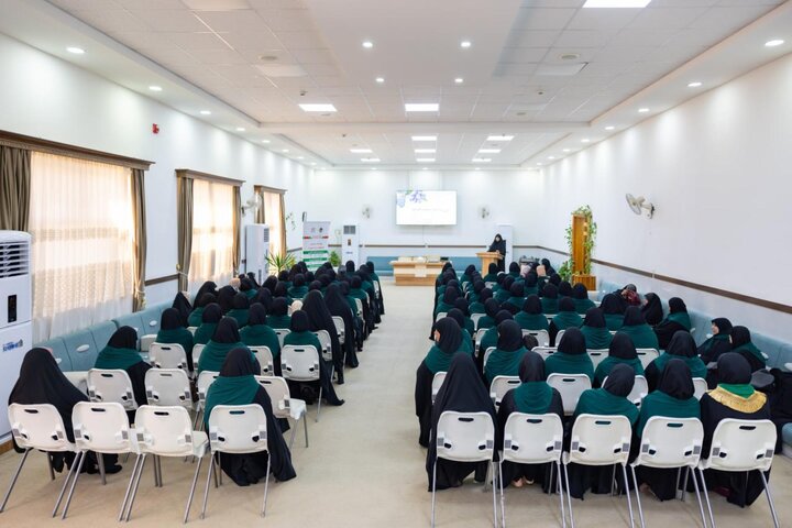 تقرير مصور/ العتبة العباسية تقيم برنامجا ثقافيا حول موضوعات تتعلق بالحياة الزوجية والتعامل مع المجتمع