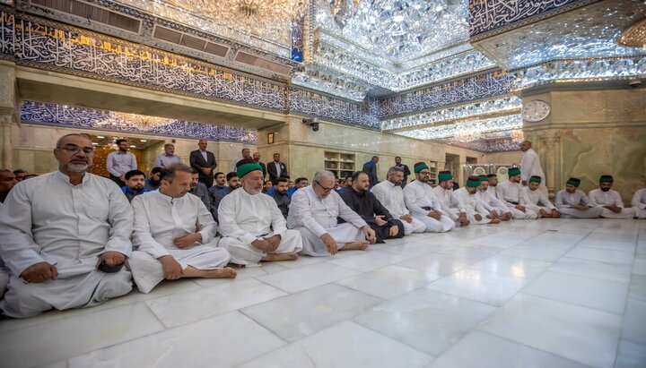 تقرير مصور/ مراسم غسل ضريح الإمام الحسين (ع)