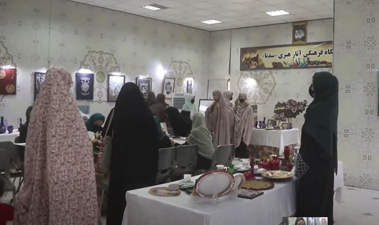 نمایش آثار زنان هنرمند افغانستان در کنسولگری ایران در هرات