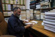 تقرير مصور/ أعمال الإدامة الدورية لكتب الأدعية والزيارات في العتبة العباسية المقدسة