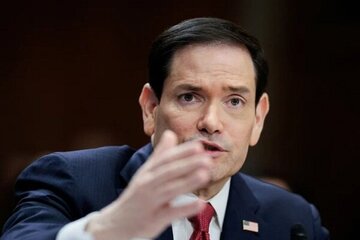 Axios: Амрико дар айни ҳол қасди ҳамлаи васеи низомӣ ба Эрон надорад