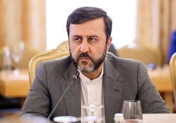ئێران: بۆچی هەمیشە بەرگری بکەین ؛ دۆخەکە بە گونجاو نەبینین هێرش دەکەینە سەر بەرژەوەندییەکانی ئەمریکا