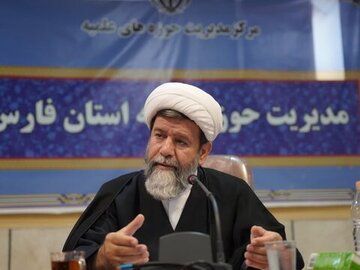 انتقاد مدیر حوزه علمیه فارس از تعلل در اجرای قانون حجاب