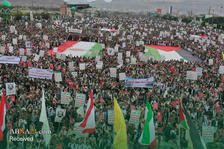 تجمع میلیونی یمنی‌ها در مراسم باشکوه میلاد پیامبر(ص) در صنعا
