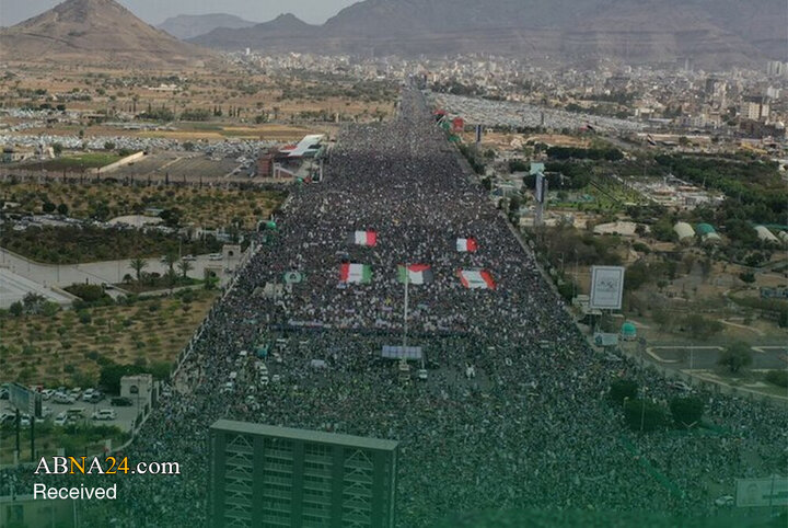 تجمع میلیونی یمنی‌ها در مراسم باشکوه میلاد پیامبر(ص) در صنعا
