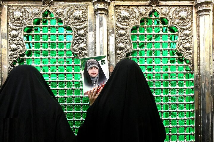 گزارش تصویری/ حضور جمعی از خانواده‌های شهدای شجره طیبه میناب در آستان حضرت عبدالعظیم(ع)