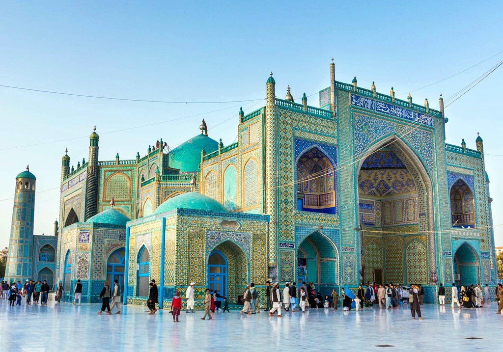 آغاز بازسازی زیارتگاه منسوب به حضرت علی(ع) در مزارشریف