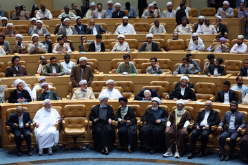 Galeri Foto: Konferensi Internasional Persatuan Umat Islam ke-40 Dibuka di Teheran (2)