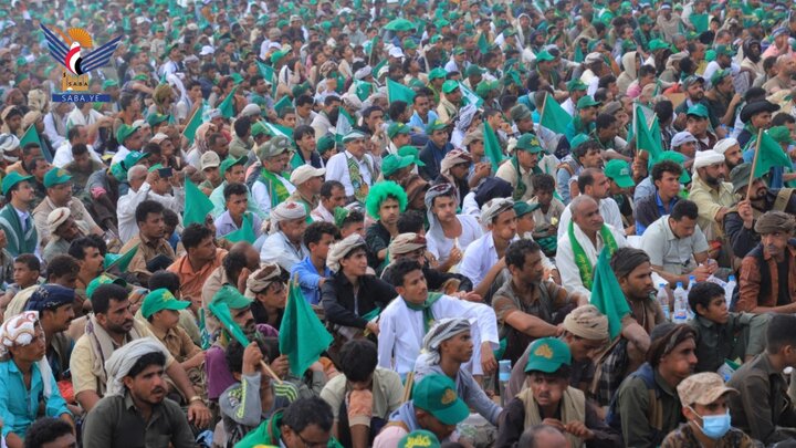 تقرير مصور/ احتشاد مليوني مهيب في مدينة الحديدة اليمنية احتفاءً بمولد الرسول الأعظم