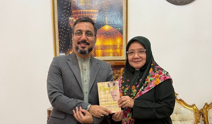 Dunia Membutuhkan “Narasi Timur” dan “Suara Perempuan” / Parvin E’tesami Menjadi Tonggak Abadi dalam Sejarah Puisi Perempuan Iran