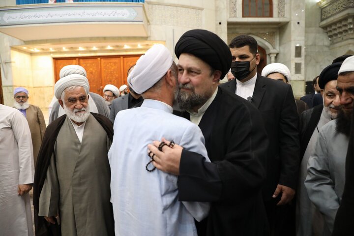 گزارش تصویری/ ادای احترام مهمانان چهلمین کنفرانس وحدت اسلامی به امام خمینی(ره)