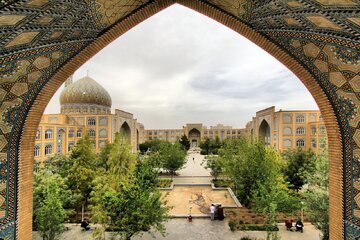 تجدید میثاق حوزه‌های علمیه با رهبر رشید انقلاب در سوگ شهید والامقام/ عزم ملی برای تحقق «حوزهٔ پیشرو و سرآمد» از ۱۵ شهریور