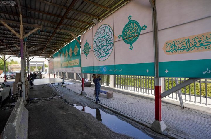 تقرير مصور/ استعدادًا لأسبوع الصادقَيْن الدولي.. إنجاز أعمال تزيين مواقع في النجف الأشرف