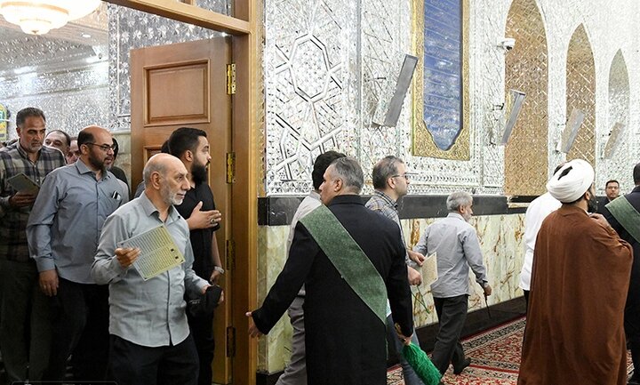 گزارش تصویری/ مراسم غبارروبی مضجع نورانی حضرت عبدالعظیم(ع)