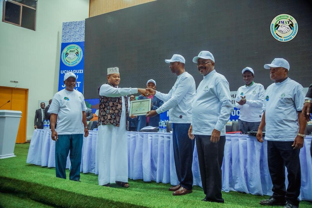 Sheikh Prof. Alhad Mussa Salum Apewa Hati ya Ushindi, Aaminiwa Tena Kuongoza JMAT-Taifa