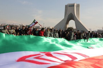 پیام انقلاب اسلامی برای انسان‌ها