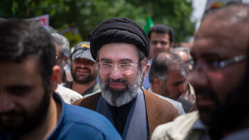 Ayetullah Seyyid Mücteba Hamenei’nin İlmi ve İdari Hayatından Bilinmeyenler: İhtiyaç Sahiplerine Hizmet ve Hayır Kurumları