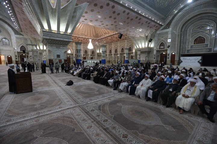 تقرير مصور/ ضيوف المؤتمر الدولي الـ 40 للوحدة الإسلامية يجددون العهد بمبادئ الإمام الراحل(ص)