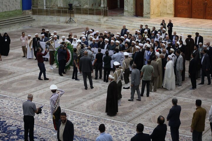 تقرير مصور/ ضيوف المؤتمر الدولي الـ 40 للوحدة الإسلامية يجددون العهد بمبادئ الإمام الراحل(ص)