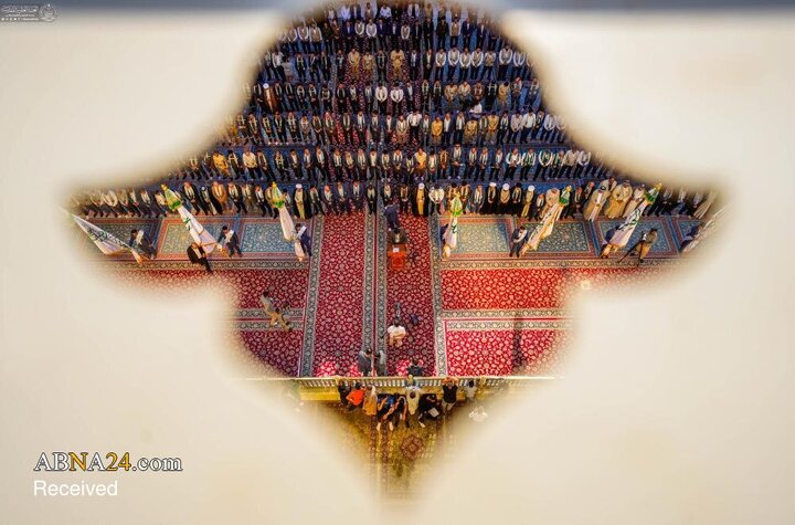 برافراشتن پرچم میلاد پیامبر اکرم(ص) در حرم مطهر علوی