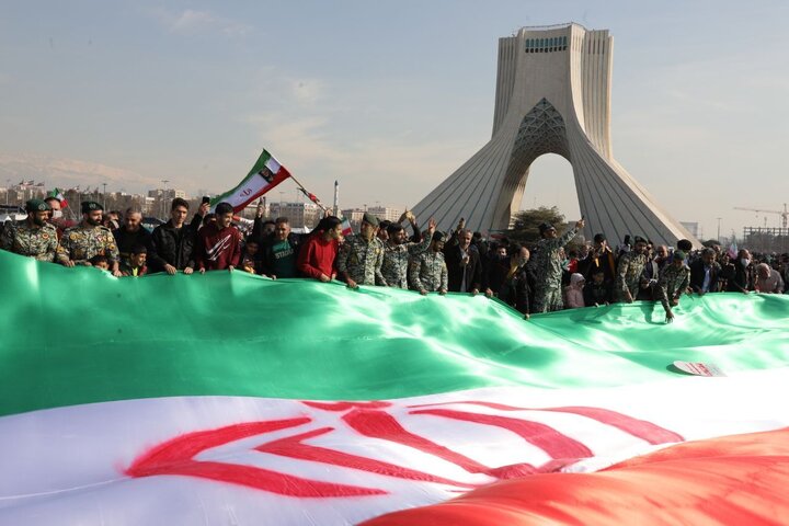 پیام انقلاب اسلامی برای انسان‌ها
